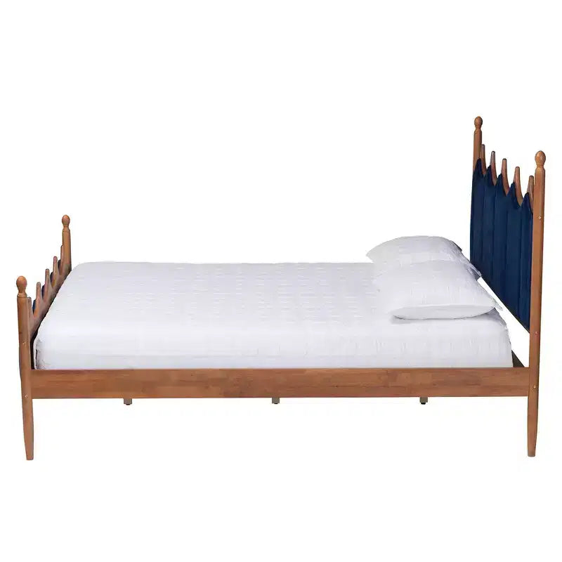 Cama de plataforma Baxton Studio Calgary de madera y terciopelo, tamaño queen, azul real/marrón nogal