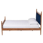 Cama de plataforma Baxton Studio Calgary de madera y terciopelo, tamaño queen, azul real/marrón nogal
