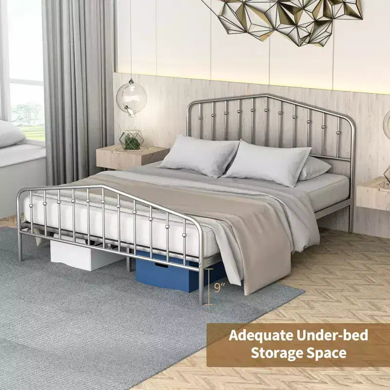 Estructura de cama de metal Queen con cabecero y pie de cama de plataforma con almacenamiento, color plateado