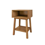 Mesita de noche moderna de mediados de siglo Plank+Beam con estante, mesa auxiliar de madera maciza para dormitorio