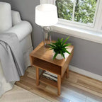 Mesita de noche moderna de mediados de siglo Plank+Beam con estante, mesa auxiliar de madera maciza para dormitorio